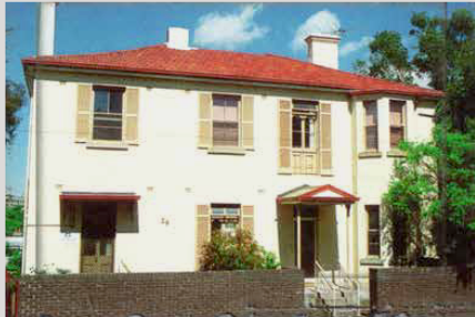 1995 – Safe supported stays